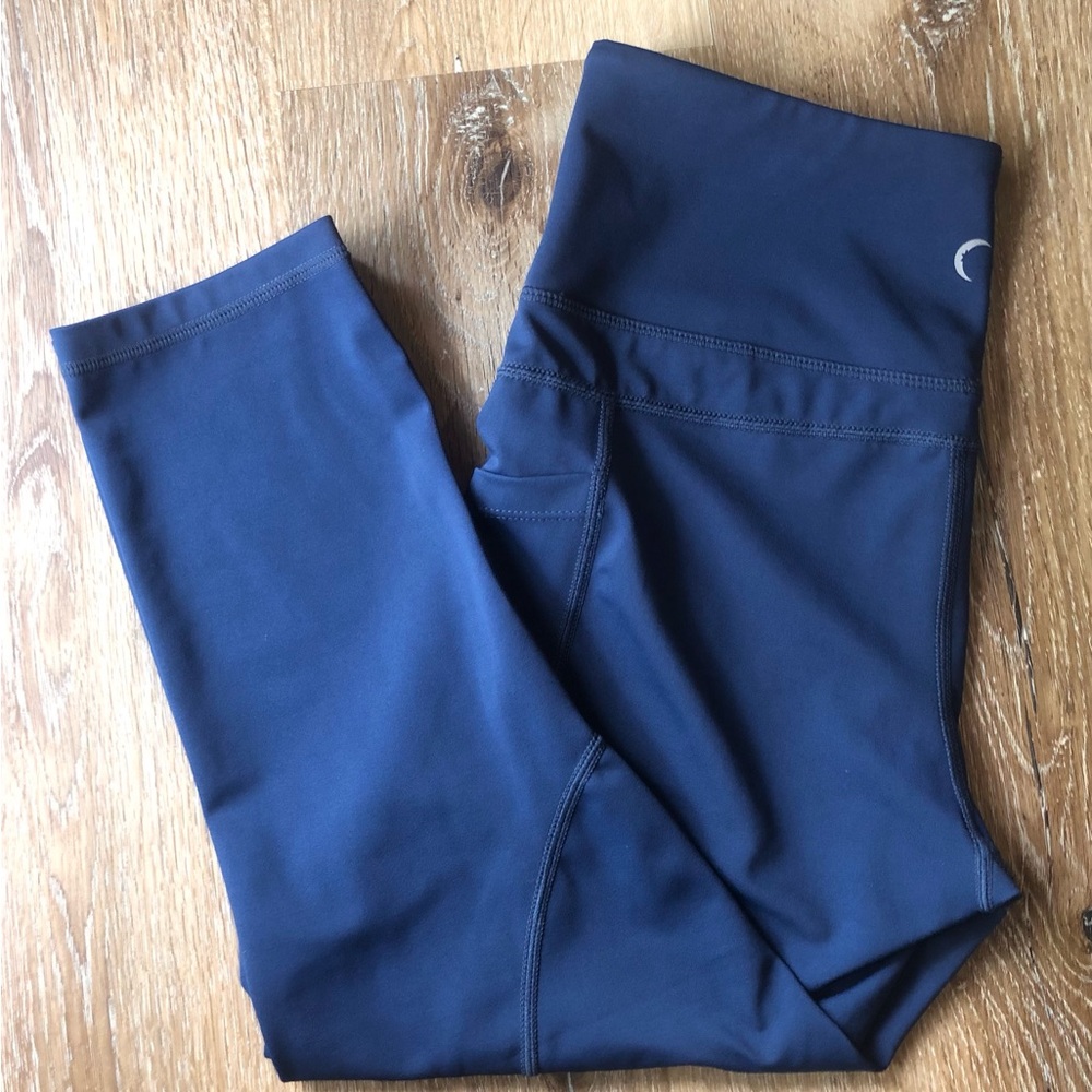 ZYIA Active navy blue - light n tight - women’s 8-10